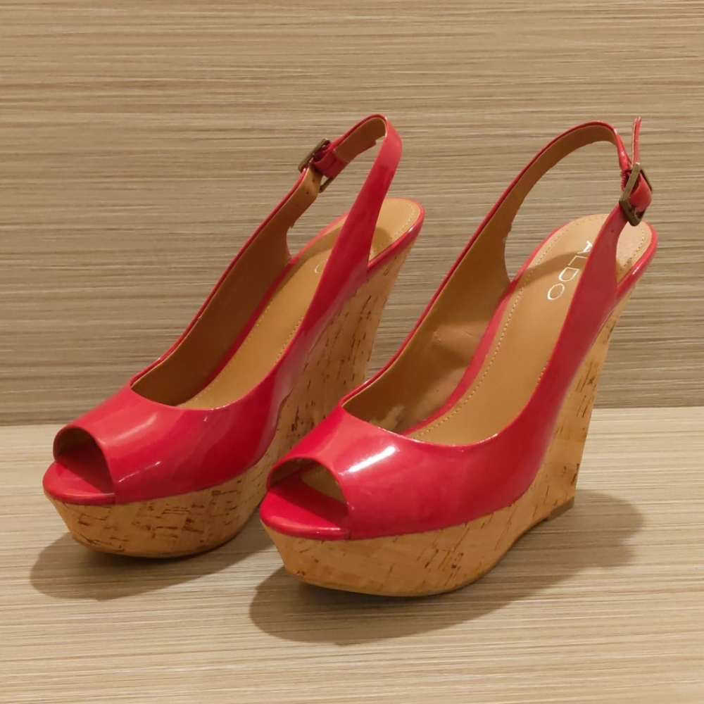 Aldo 🍒 Peep-Toe Wedges